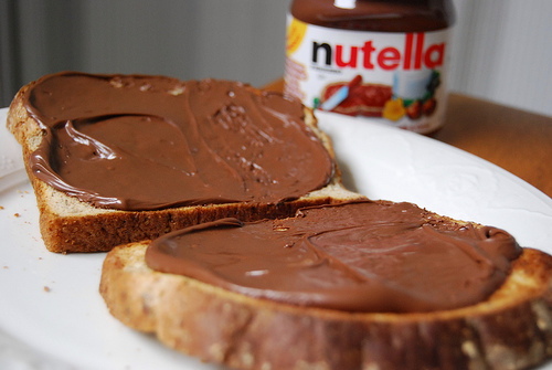 Divinități culinare la minut sau cum să consumi Nutella altfel decât pe  pâine sau direct din borcan - Laura Teodora